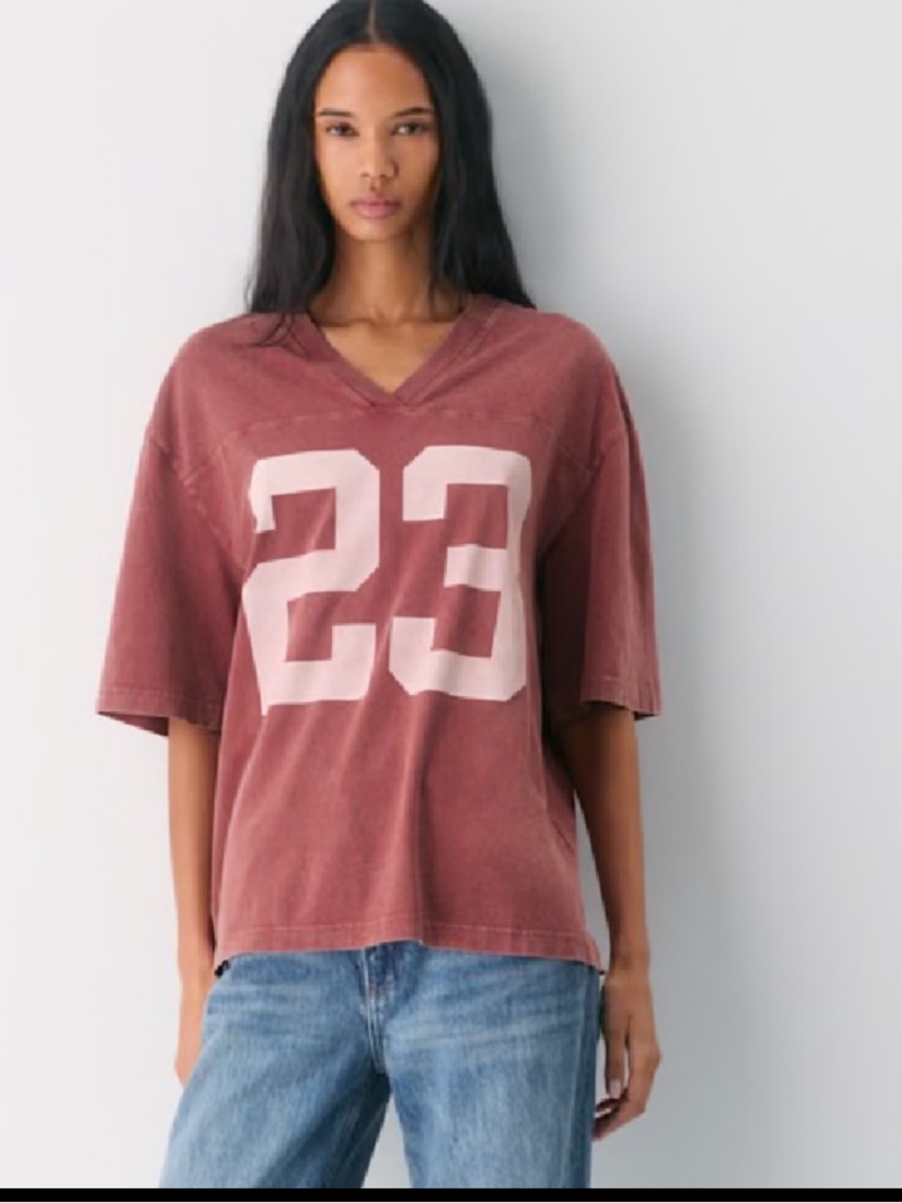 Aritzia Maroon V-Neck Jersey Tee with White '23' Print-Size Large-EC